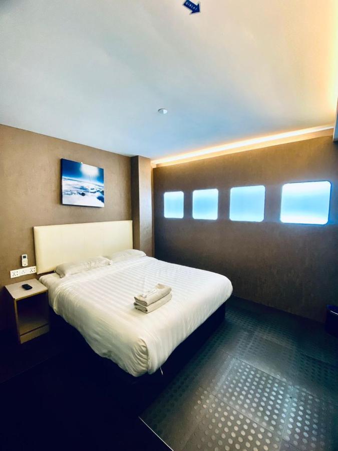 Sri Langit Hotel Klia, Klia 2 & F1 Sepang Buitenkant foto